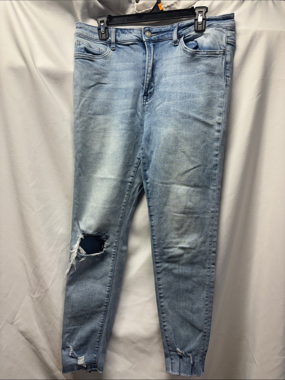 Vervet Light Wash Distressed Women’s Jeans - Light Blue